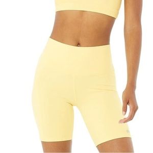 ALO High Waisted Biker Shorts (7”)